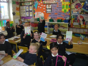 DSCN9739 300x225 - Junior & Senior Infants reading with 4th Class