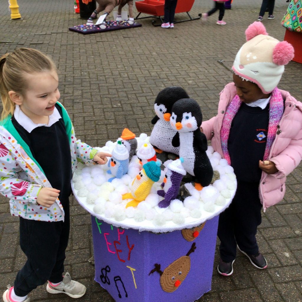 IMG 0122 1024x1024 - Senior Infants Visit to See the Christmas Yarn Bombing