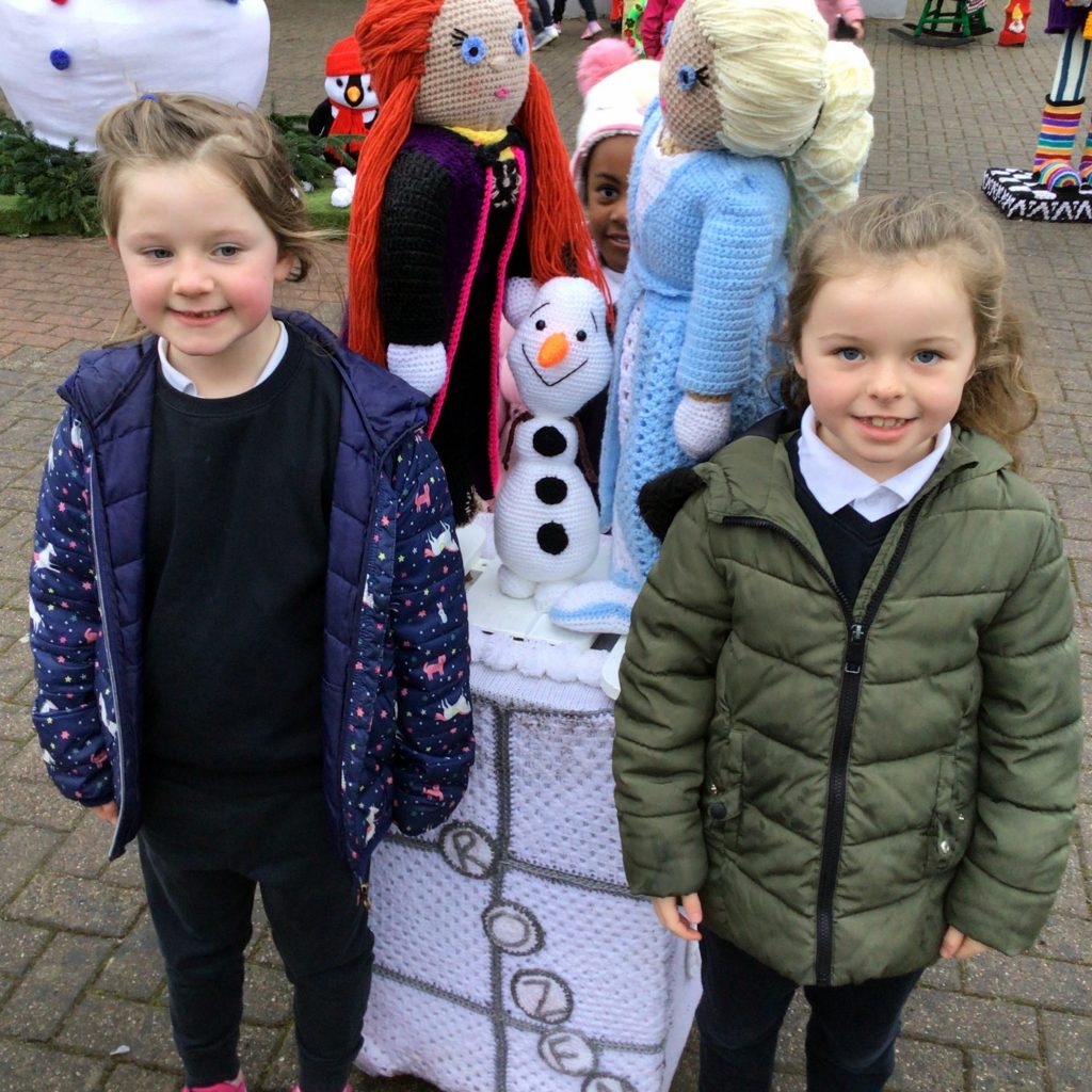 IMG 0125 1024x1024 - Senior Infants Visit to See the Christmas Yarn Bombing