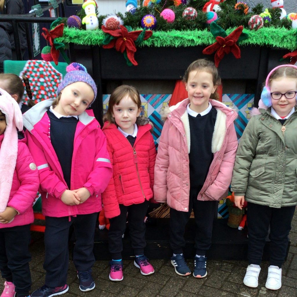IMG 01311 1024x1024 - Senior Infants Visit to See the Christmas Yarn Bombing