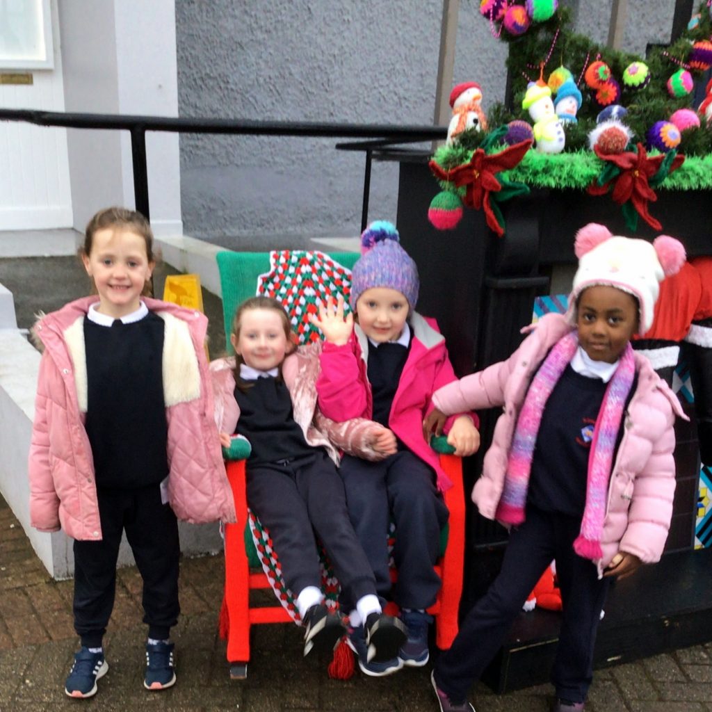 IMG 0135 1024x1024 - Senior Infants Visit to See the Christmas Yarn Bombing