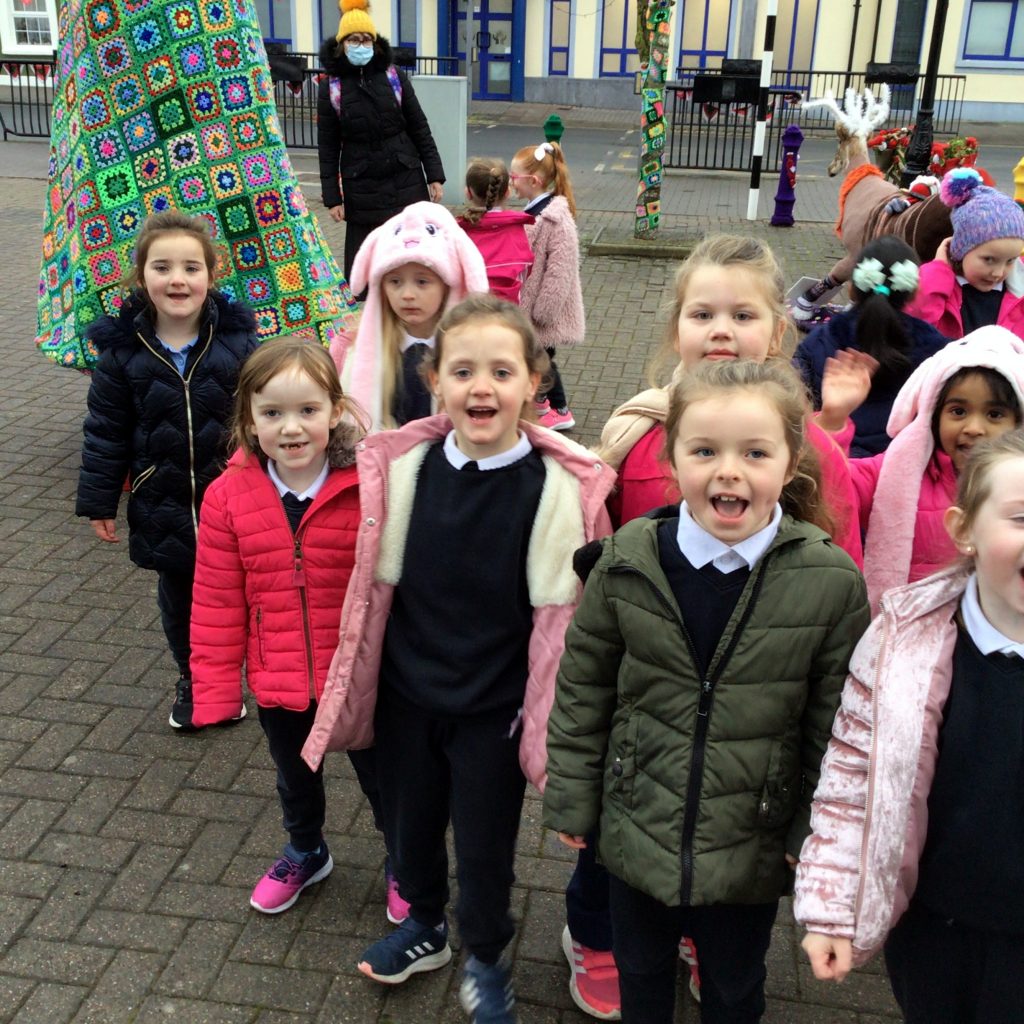 IMG 0140 1024x1024 - Senior Infants Visit to See the Christmas Yarn Bombing